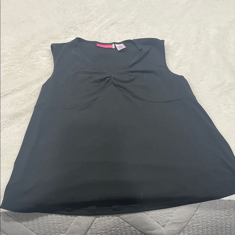 Liz Lange Maternity Black Sleeveless Tank Top